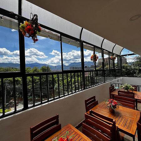 International Hotel Medellin Exterior photo